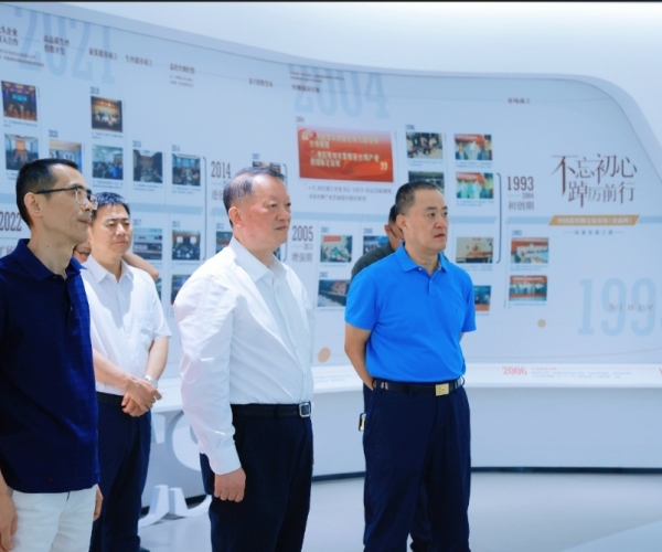 ?陈利多主席带队调研东升国际丝绸，赋能丝绸经典产业?